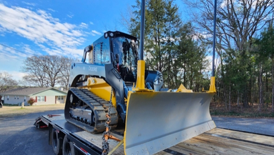 USED 2023 Deere 333G