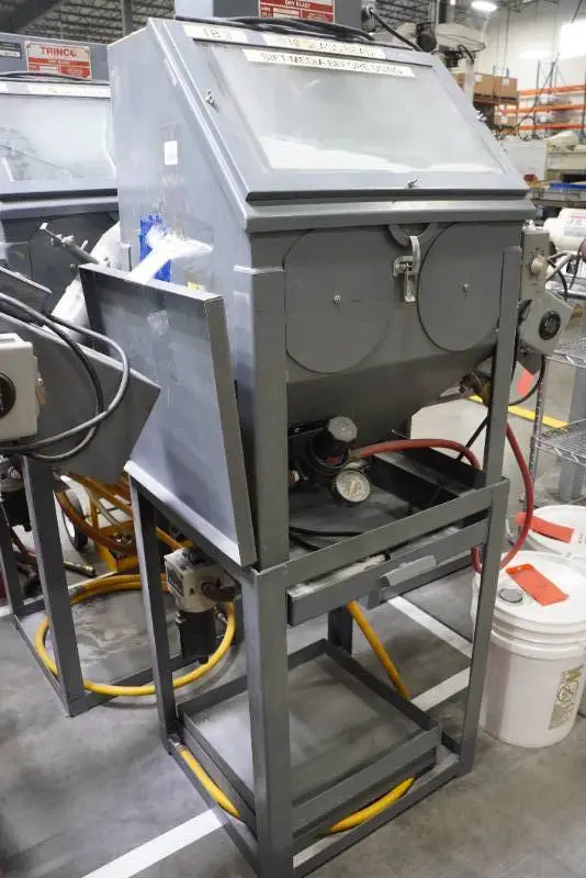 Trinco 20/88 ST Tumble Blaster Sandblasting Cabinet with Stand