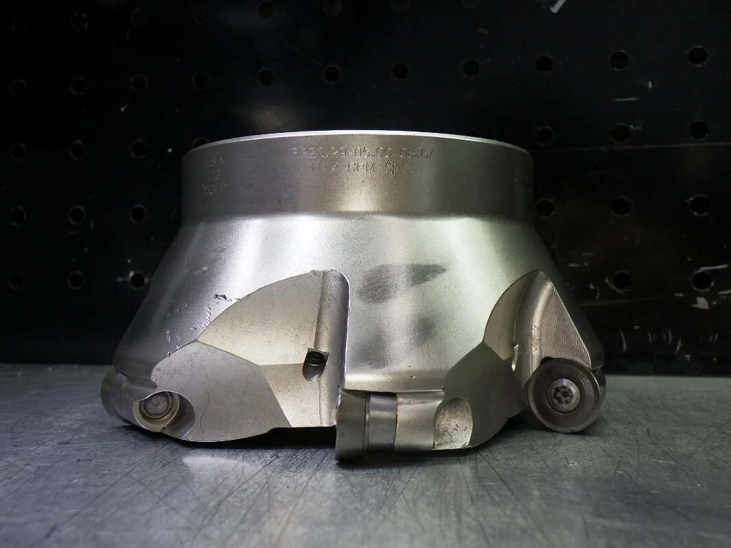 SECO 5" Coolant Thru Indexable Facemill 1.5" Arbor R220.29-05.00-08.6A (LOC3355)