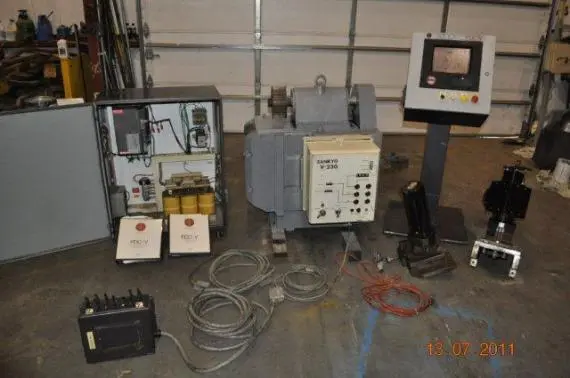 Used SANKYO V-230 Feeders (Material Handling) | D & D Industries #438699