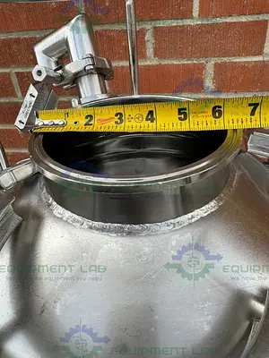 USED DCI 35 LITER STAINLESS STEEL PROCESS / PRESSURE VESSEL 40 PSI