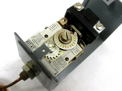 NEW ALLEN BRADLEY 837-A7A TEMPERATURE CONTROL SERIES A 837A7A