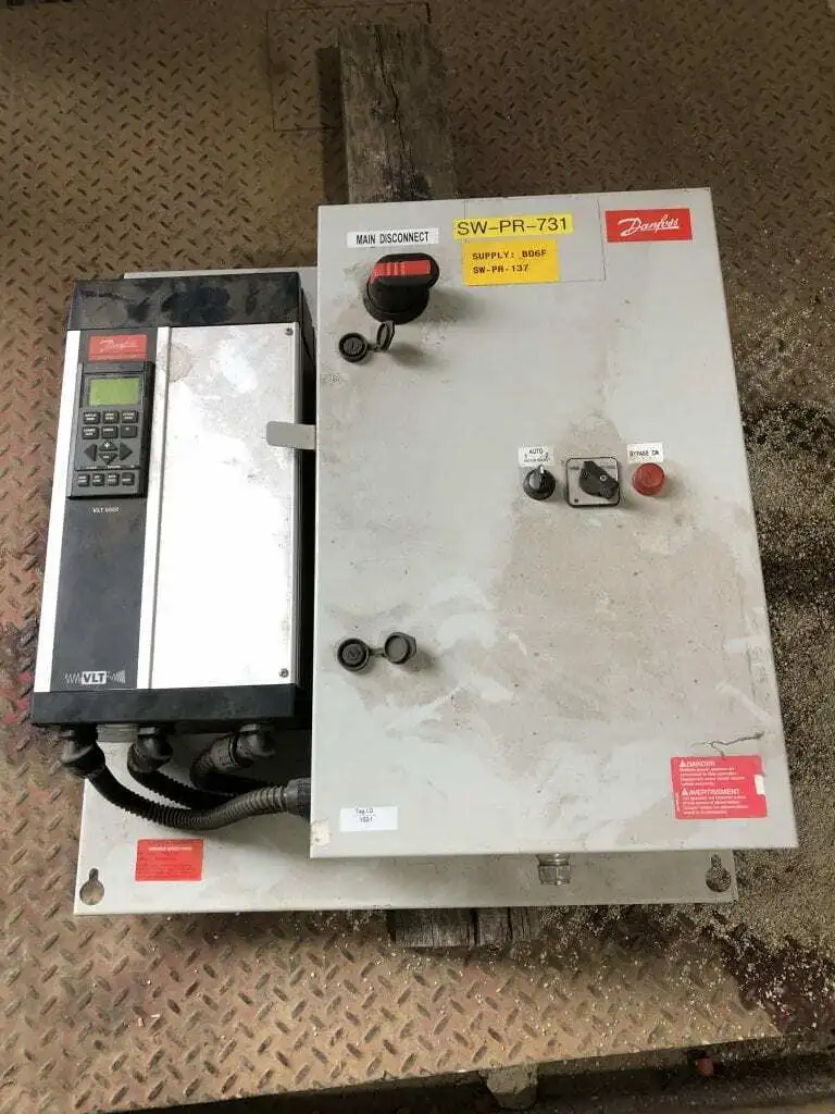 Danfoss VLT 6004 HVAC Frequency Converter 460V 3HP 0-1000Hz 3PH