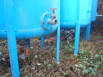 3,500L S/S Vertical Enclosed Tank