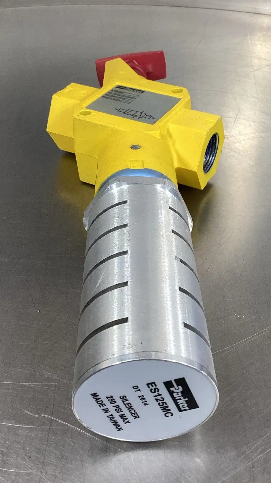 PARKER LV8NAB / ES125MC PNEUMATIC LOCKOUT VALVE / SILENCER 6D-15