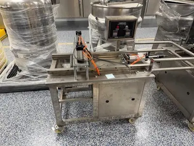 USED 2022 GUMMY TG50