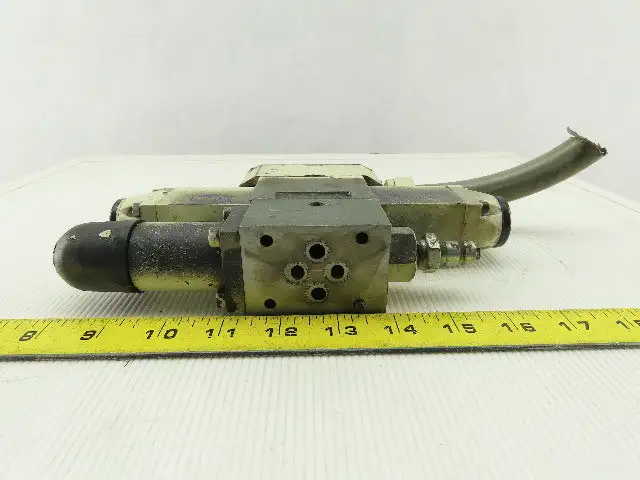 Rexroth 4WE6E51/AN9D/5V Hydraulic Solenoid Control Valve