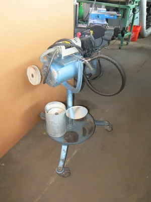HEAVY DUTY 1 1/2 HP FLEXIBLE SHAFT BUFFER