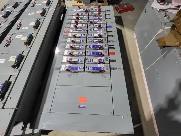 Used SQUARE D QMB-6081-2 Switchgears British Columbia CA | Lenmark #835882