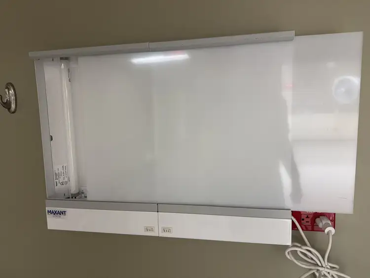Used Maxant Techline Light Booths Texas US | PT Medical Technologies #1458663