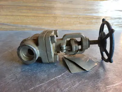 1" Class 800 Globe Valve B16.34