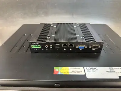 Cincoze CV-117 Fanless Panel PC | CV-117R-R10 (8.6.6)
