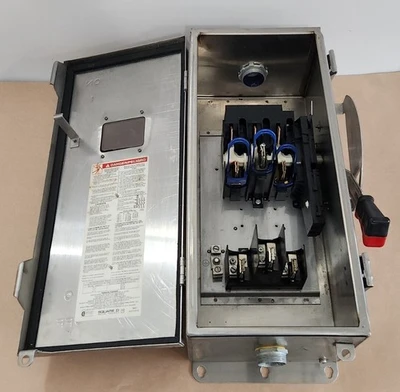 USED Square D CH363DS
