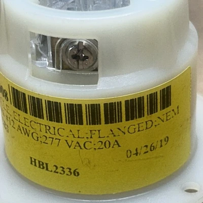 NEW Leviton L7-20