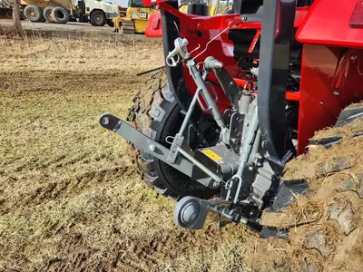 New | in-Stock 2025 MASSEY FERGUSON 1E.35 Tractor Loaders New York US | Abele Tractor #1343025