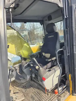 Used 2018 KOMATSU PC200LC-8 Excavators British Columbia CA | Lenmark #836601