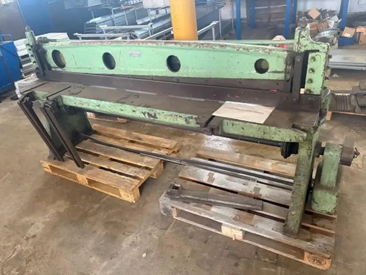 Used 1955 SMERAL NTR 2040/1.5 Power Squaring Shears (Gauge) CZ | Amaron s.r.o. #1341321