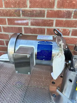 NEW LIGHTNIN / SPX SR3S50 REACTOR MIXER 11" FLANGE FITTING W/ .5 HP MOTOR, IMPELLER
