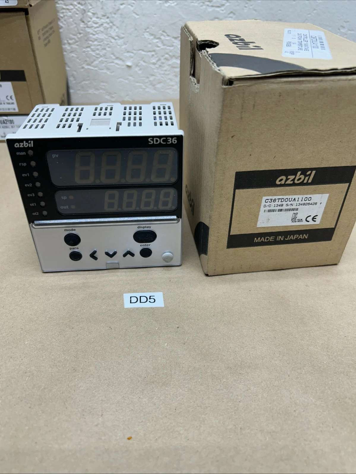 NEW Azbil C36TD0UA1100