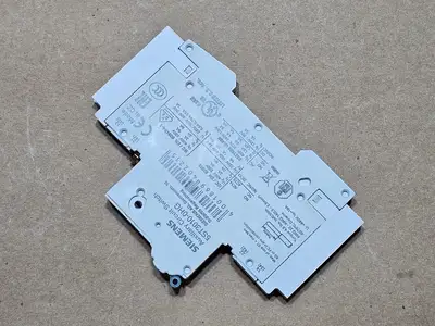 Used SIEMENS 5ST3010-0HG Circuit Breaker Parts British Columbia CA | Lenmark #1489005