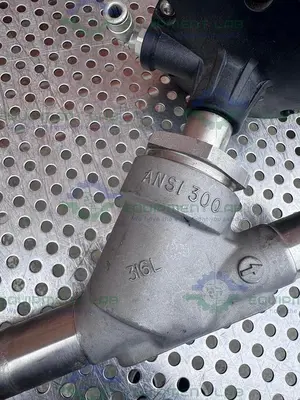 USED GEMU 554/25/D55 PNEUMATIC 3-WAY ANGLE SEAT GLOBE VALVE W/ 1" SANITARY FITTING