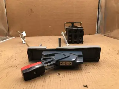 ABB 100A 3 Pole Circuit Breaker w/ Disconnect Switch Handle 600V
