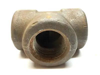 USED PENN THREADED PIPE REDUCING TEE 2000 LBS FORGED STEEL