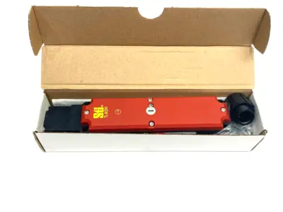 USED OMRON STI SAFETY SOLENOID INTERLOCK 90-DEG ACTUATOR