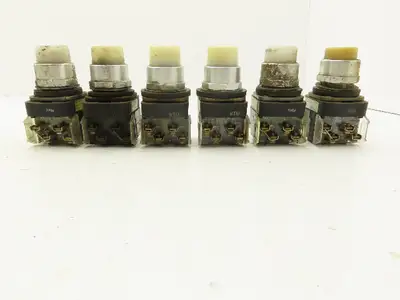 Allen Bradley 800T-PT16 White Illuminated Push Button Switch 30mm Lot of 6