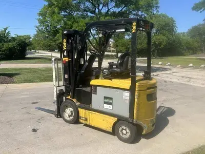 Used 2018 YALE ERC060VG 4-Wheel Sit down Electric Counterbalance Forklifts Illinois US | Somerset Equipment Sales #1542829