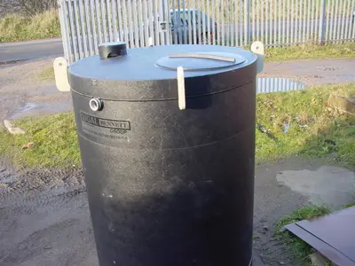 2,250 L Polypropylene Enclosed Tank