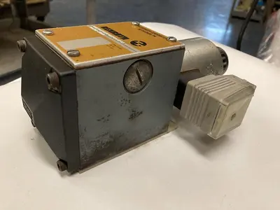 Used REXROTH 4WE10E31/CW110RNZ5/V S043A-546B Solenoid Valves Ohio US | Surplus Asset Holdings #1247294