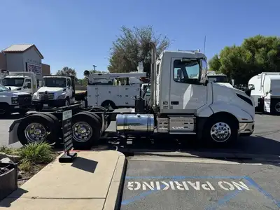 Used 2019 VOLVO VNL300 Conventional trucks California US | Commerce Truck Equipment Sales #1548745