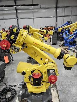 USED 2015 FANUC R-2000IC/210F