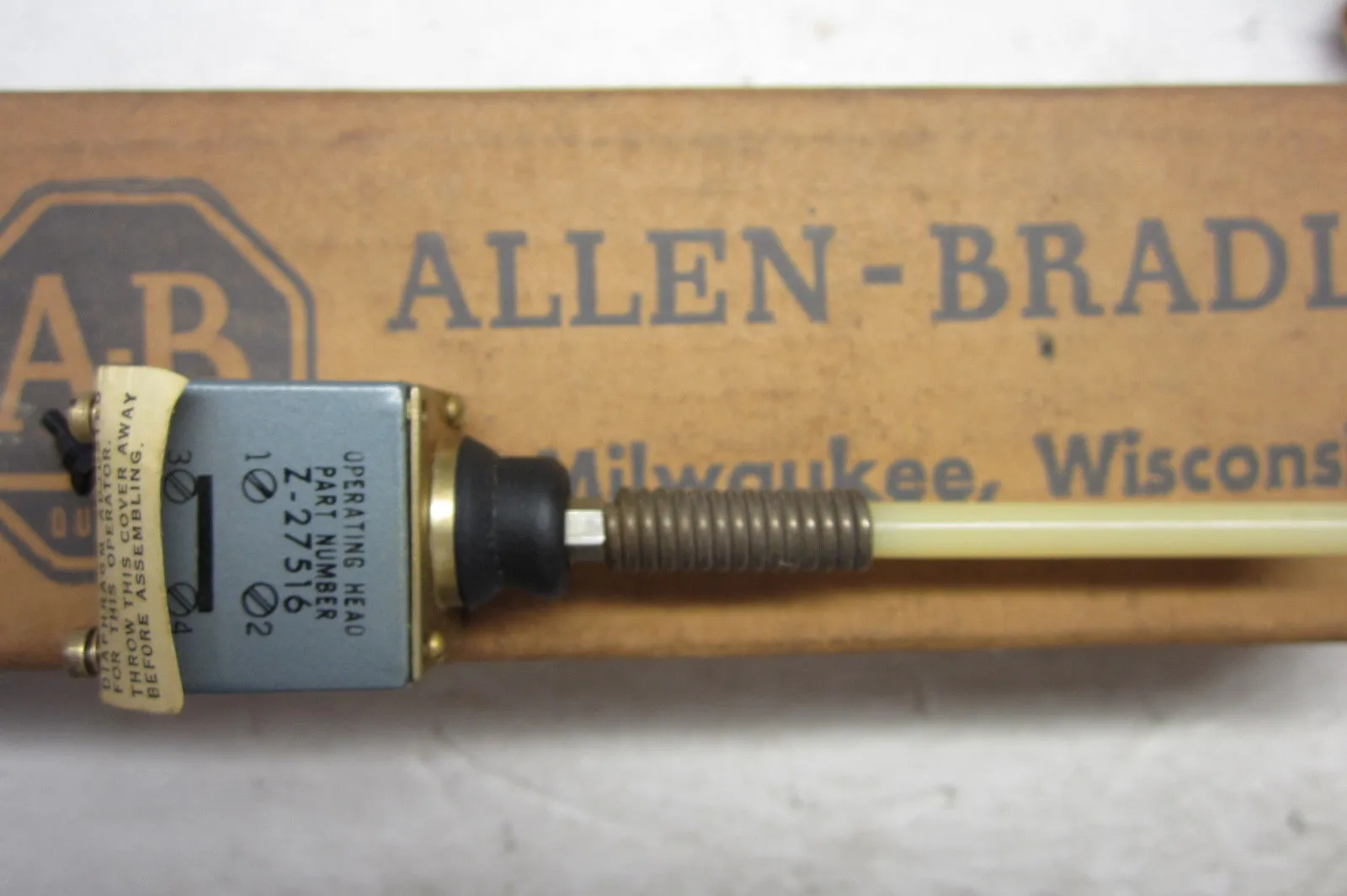 NEW ALLEN BRADLEY Z-27516 OPERATING HEAD Z27516