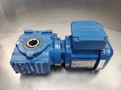 USED SEW-EURODRIVE SA47/TDRS71S4/DH 300-1800RPM .50HP 29.00RATIO GEAR MOTOR