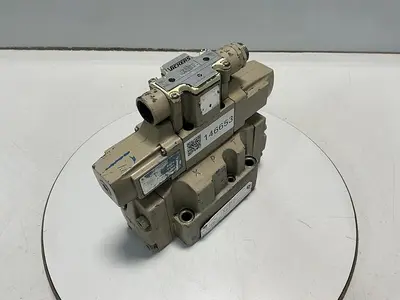 USED VICKERS DG5V-7-33C-T-PL-T-10-JA S448