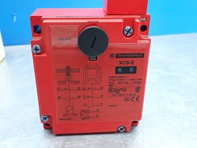 NEW EATON XCSE7333