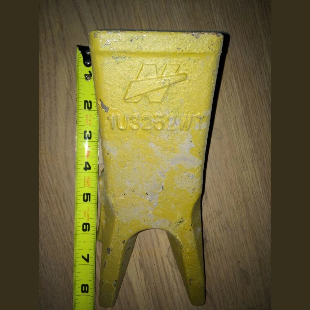 1U3252WT Twin Tiger Bucket Tooth