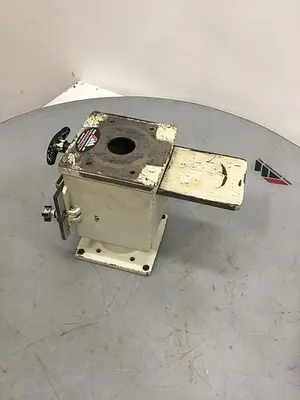 USED METAL FABRICATOR 7X7 DM