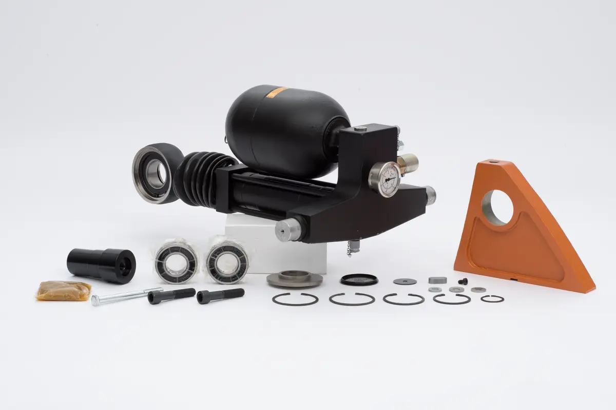KUKA Hydr.counterbalancing syst. KR240-2 C