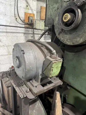 42/137" X 96/264" LEBLOND #4025 HEAVY DUTY SLIDING GAP ENGINE LATHE. STOCK #0888725