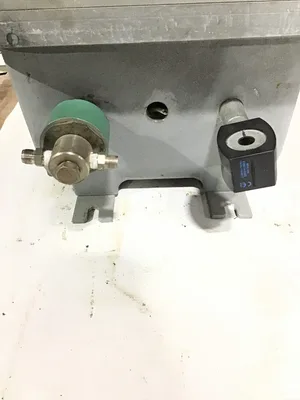Neutronics Oxytron Oxygen Analyzer