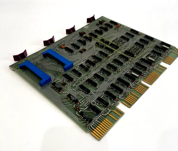 Used FLIP CHIP _UNKNOWN_ Misc Electrical & Power Parts | SB Industrial Supply #839077