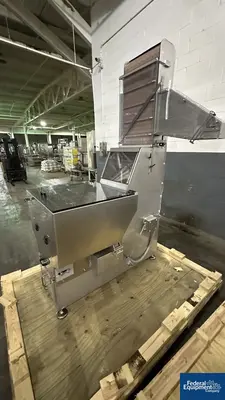 USED Capmatic Capmatic Bottle Filling Line