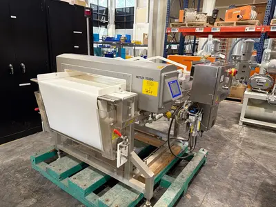 Used METTLER TOLEDO SAFELINE Metal Detectors Illinois US | M&M Equipment Corp. #1385645