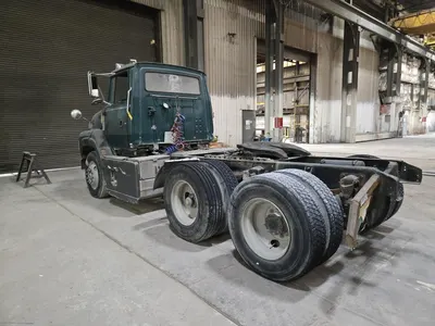 1995 Ford Aeromax L-9000 Yard Tractor, 634,335.5 Miles Indicated (LOCATION: Batavia, OH)