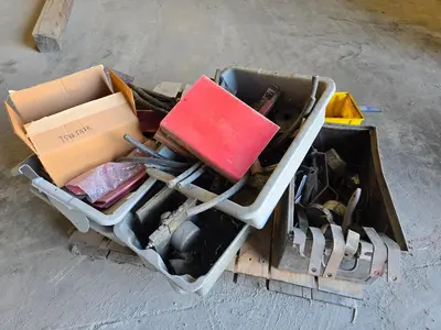 Used _UNKNOWN_ _UNKNOWN_ Circuit Breakers Indiana US | Myron Bowling Auctioneers Inc #1503987