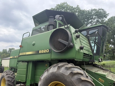 Used JOHN DEERE 8820 TITAN II COMBINE Combines Michigan US | Miedema Asset Management Group #1443282