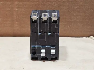 USED SQUARE D QOB3100